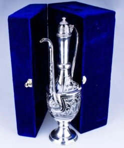 серебряный кувшин для вина