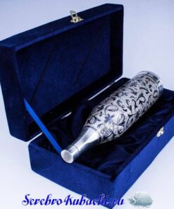 серебряная бутылка