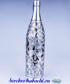 серебряная бутылка
