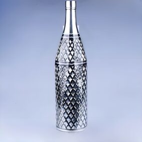 серебряная бутыль