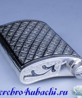 Серебряная фляга шикарный серебряный подарок мужчине 10 серебряная фляжка кубачи