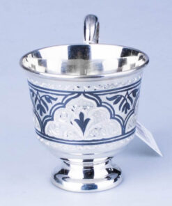 серебряная кофейная чашка