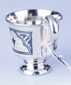 серебряная кофейная чашка