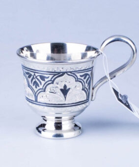 серебряная кофейная чашка