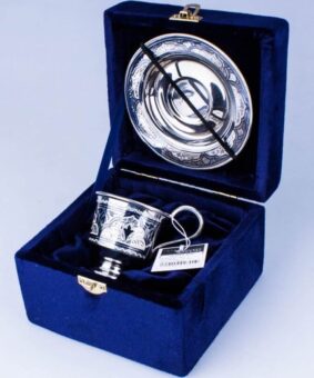 серебряная кофейная пара в футляре