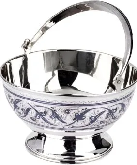 серебряная конфетница