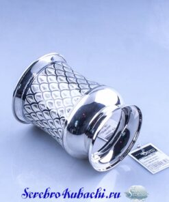 серебряная кружка