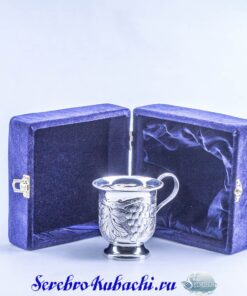 серебряная кружка виноградная лоза
