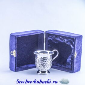 серебряная кружка виноградная лоза