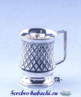 серебряная кружка чешуя