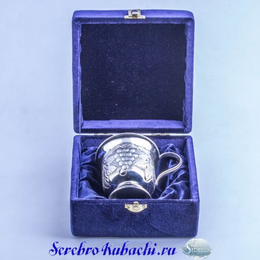 Серебряная кружка виноградная лоза 9 серебряная кружка виноградная лоза