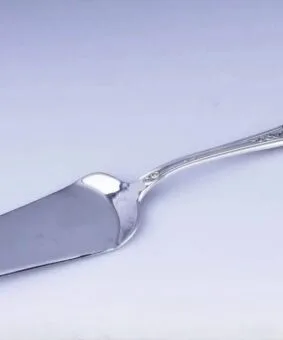 серебряная лопатка для торта