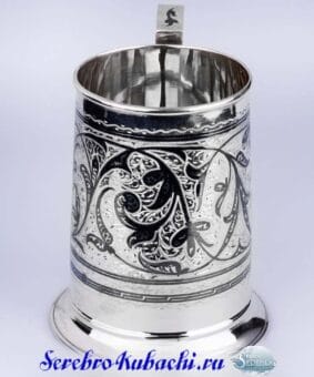 Пивная серебряная кружка 2