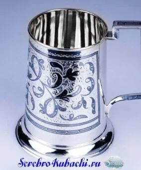 пивная серебряная кружка