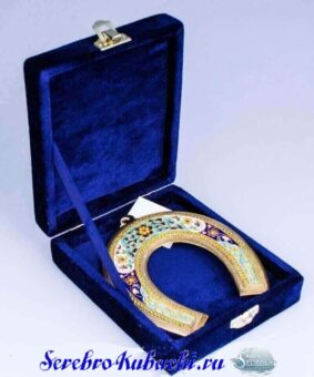 позолоченная серебряная подкова