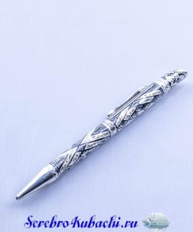 Шариковая серебряная ручка
