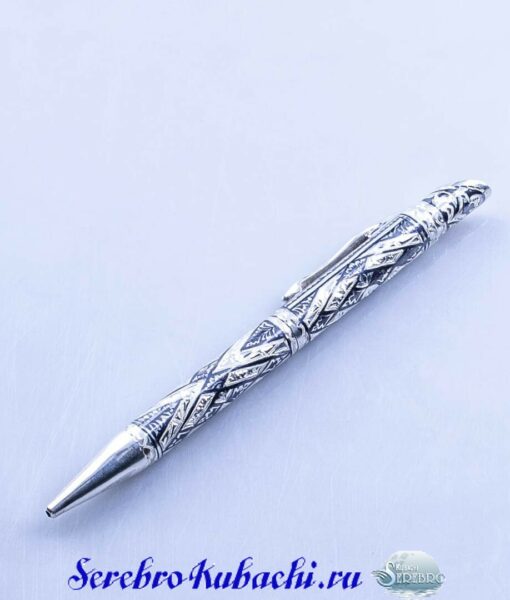 Шариковая серебряная ручка