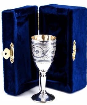 серебряная рюмка с футляром