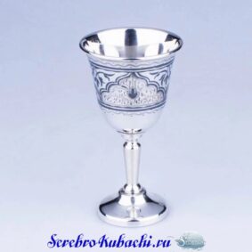 рюмка серебряная на ножке