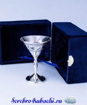 рюмка для мартини