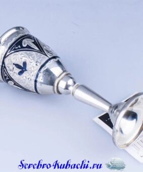 серебряная рюмка для коньяка