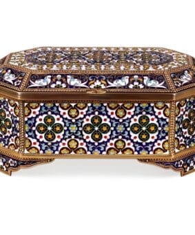 серебряная шкатулка с эмалью