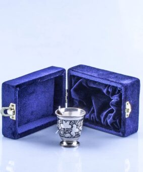 недорогая серебряная стопка