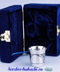 серебряная стопочка