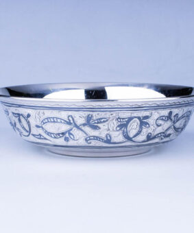 глубокая тарелка из серебра