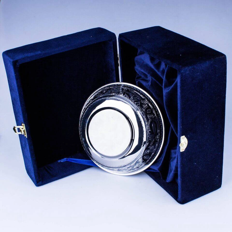 серебряная тарелка с футляром