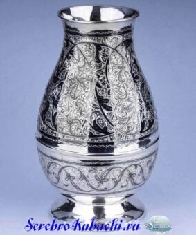 серебряная ваза для цветов