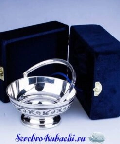 серебряная конфетница