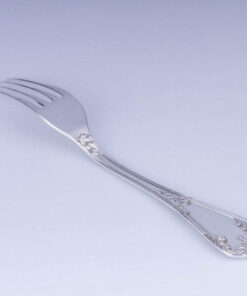 серебряная вилка