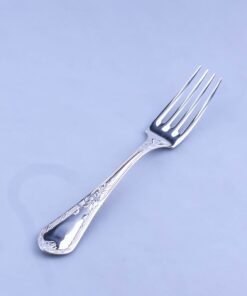 серебряная вилка