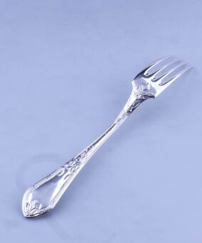 Серебряный столовый набор эгоист 3