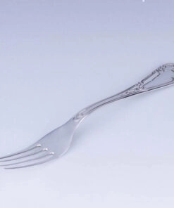 серебряная вилка