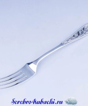 серебряная вилка