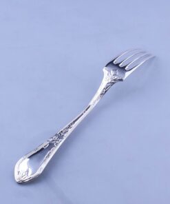 серебряная вилка