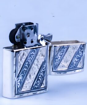серебряная зажигалка zippo