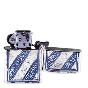 Серебряная зажигалка Zippo