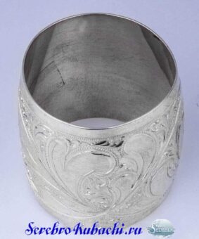 серебряное кольцо для салфетки