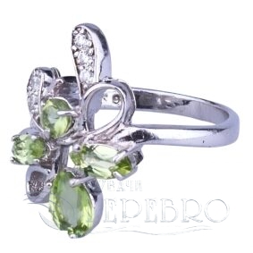 Серебряное кольцо с хризолитом