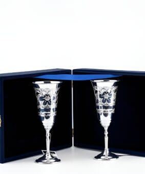 Серебряные фужеры