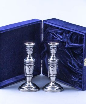 серебряные подсвечники