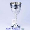 белый серебряный бокал