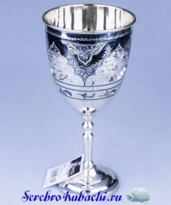 серебряный бокал для вина