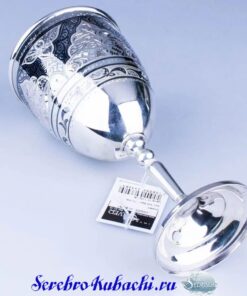 серебряный бокал для вина