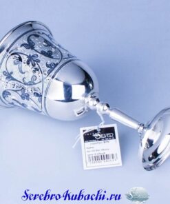 серебряный бокал для вина