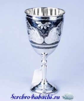 серебряный бокал кубок