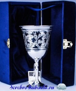 серебряный бокал для вина